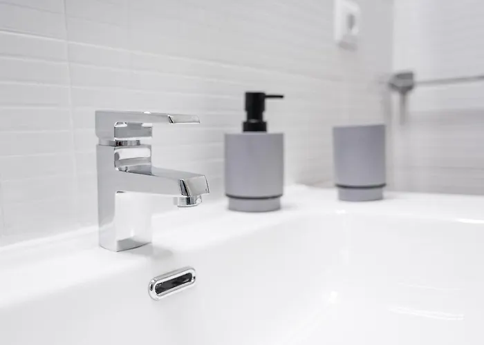 A Unique Experience In * Oporto